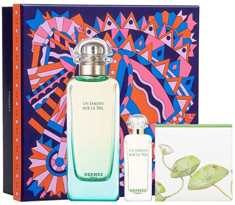 hermes un jardin soap set.